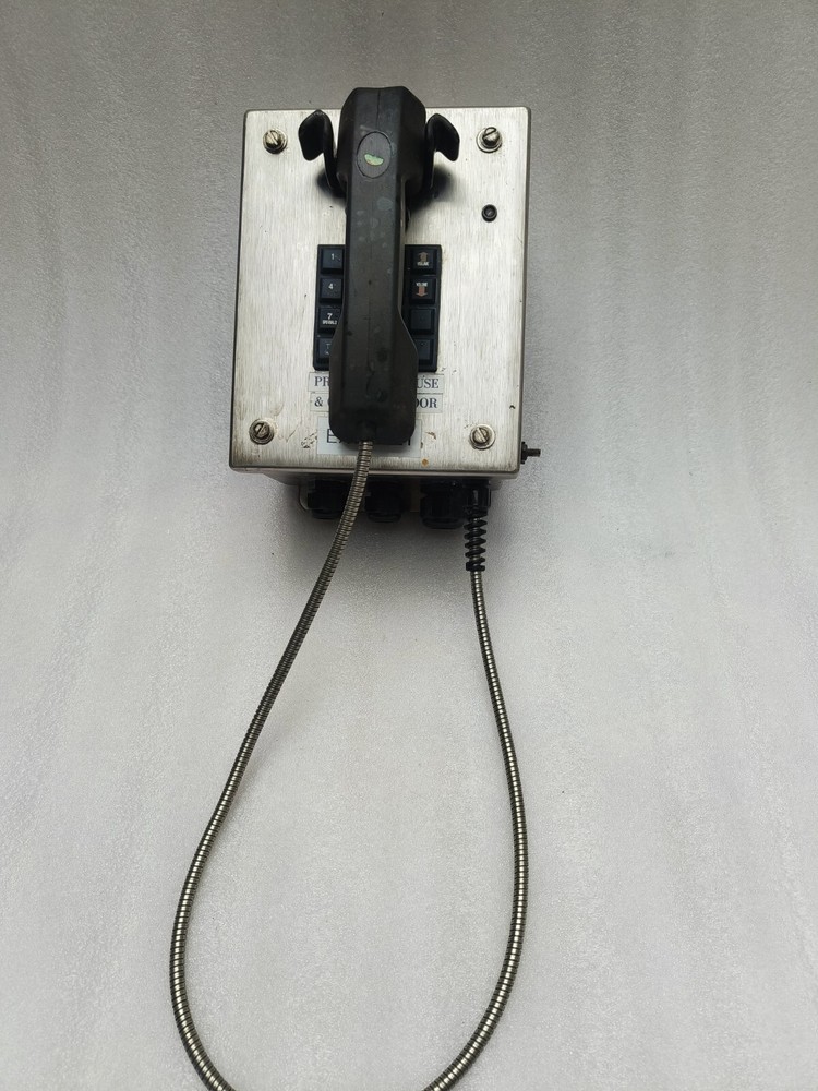 FEDRAL SIGNAL ECHO E2-HND-4X Class I , DIVISION 2 Digital Intercom Station