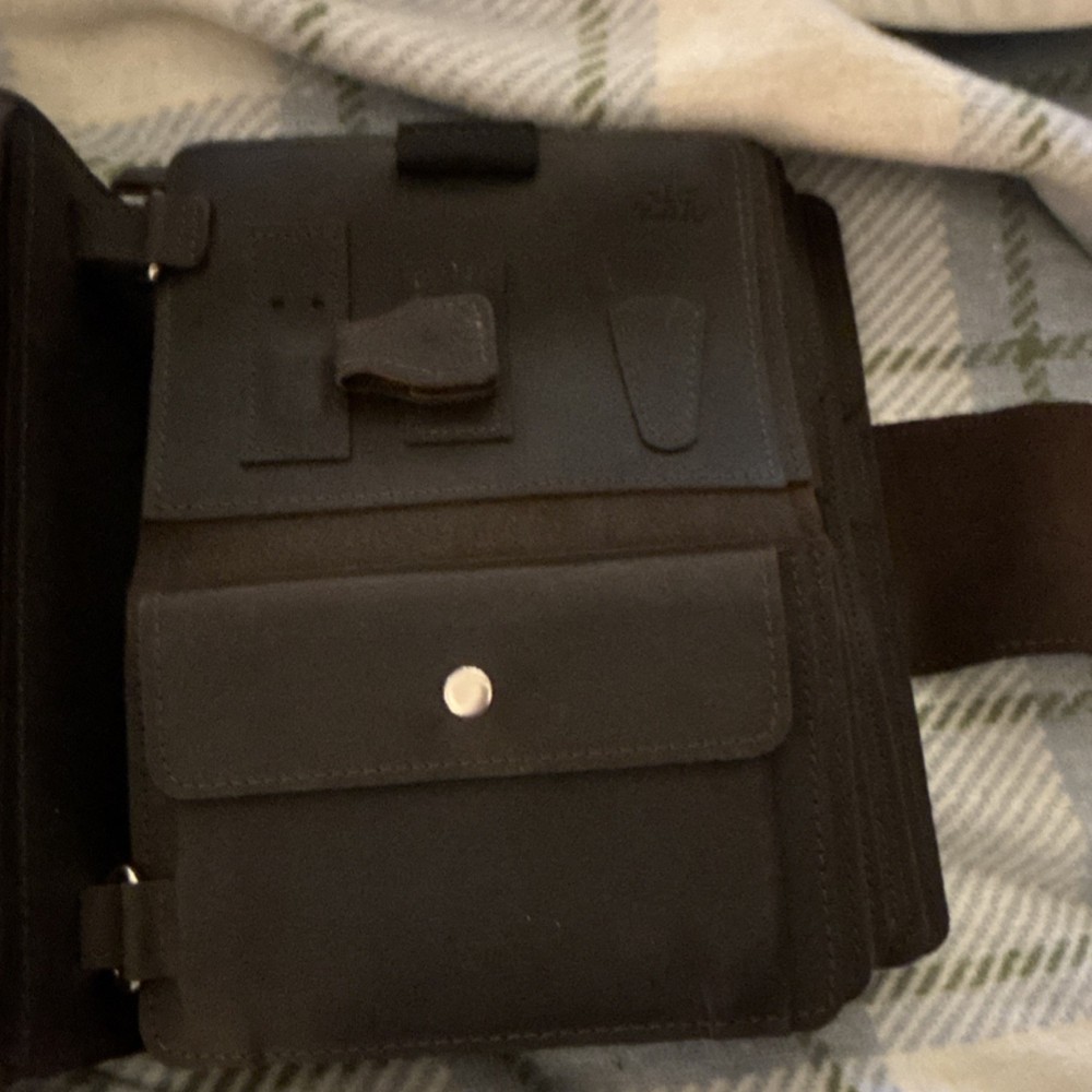 Thread & Maple Large Leather Binder Organizer with Multiple Pages