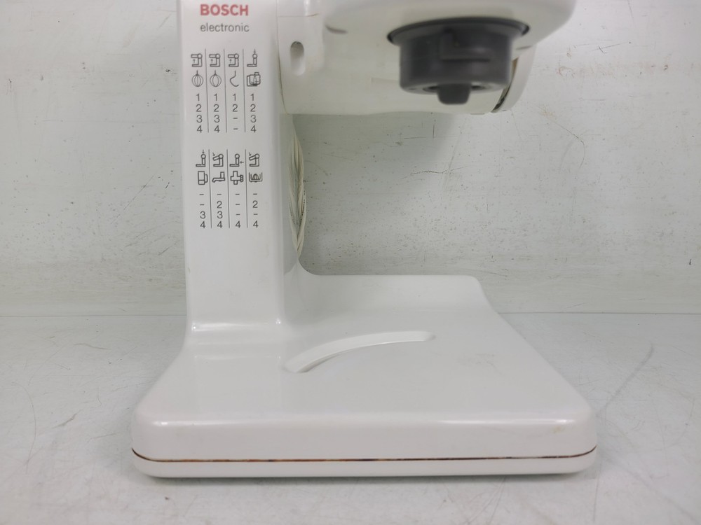 Bosch Compact Stand Mixer MUM 44 Bundle (TESTED)