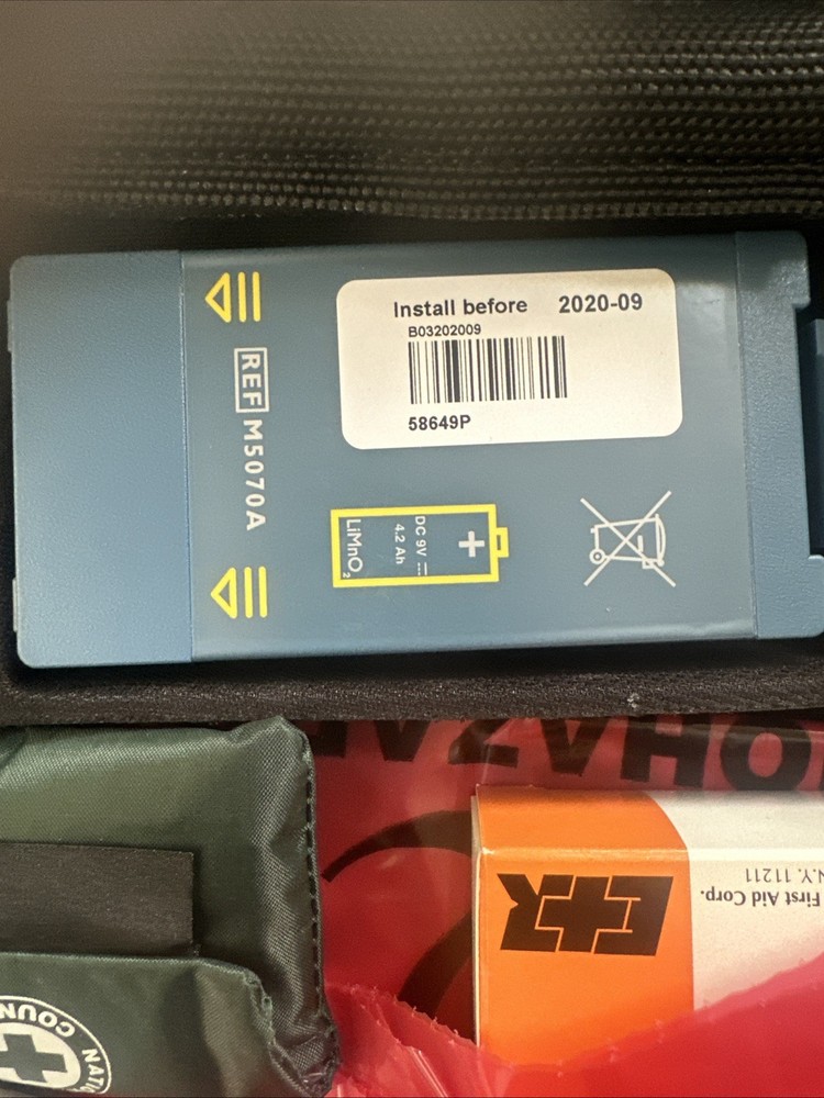 Philips Heartstart HS1 Onsite AED - New Open Box - Needs Battery Replacement