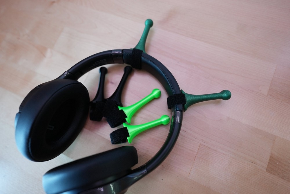 Alien Antenna for Headphones