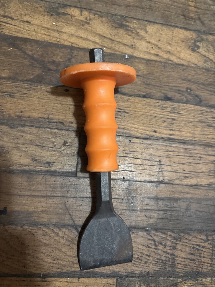Mayhew 2-1/2" Handguarded Floor Chisel (94105)