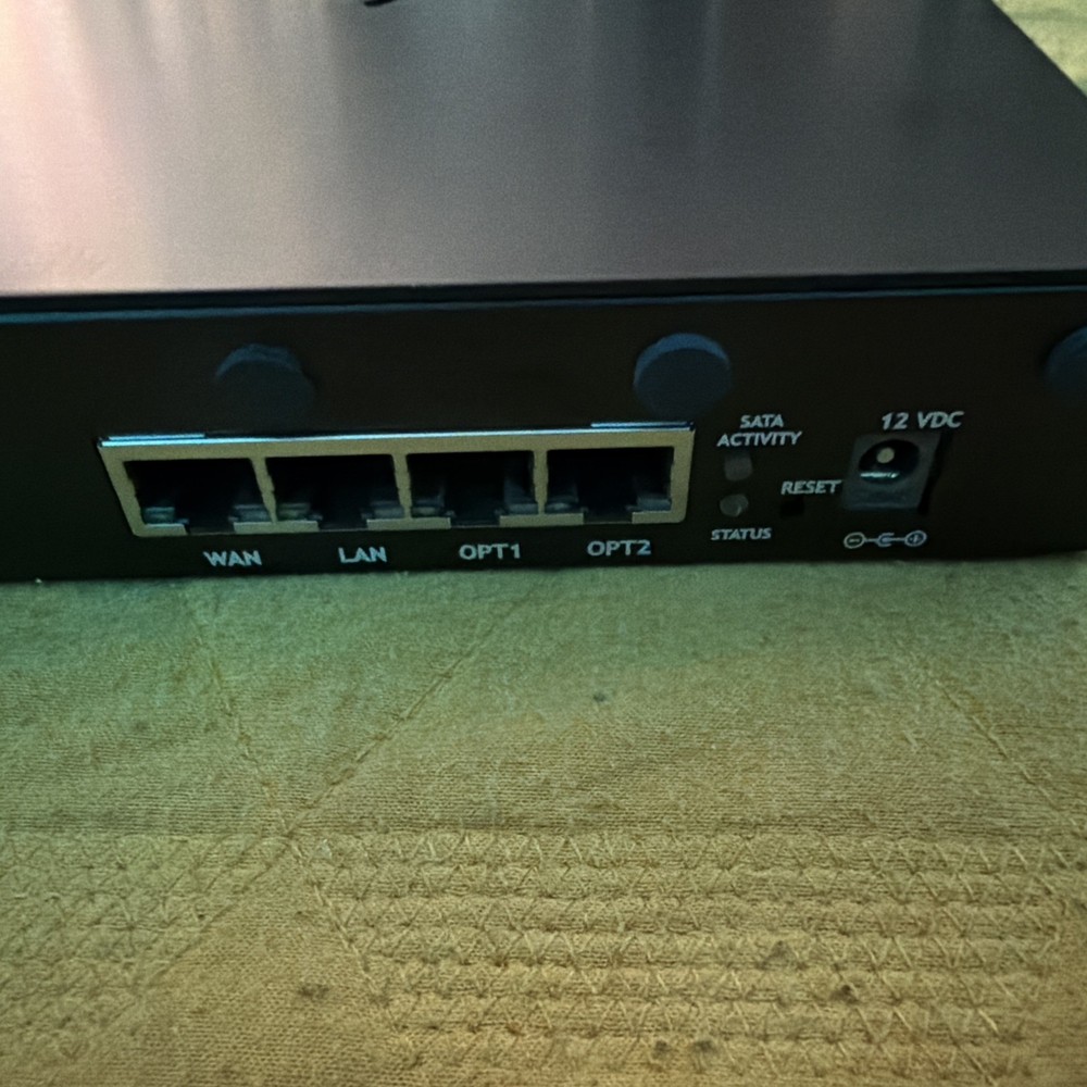 Netgate SG-2440 Security Gateway (Model: SG-2440).