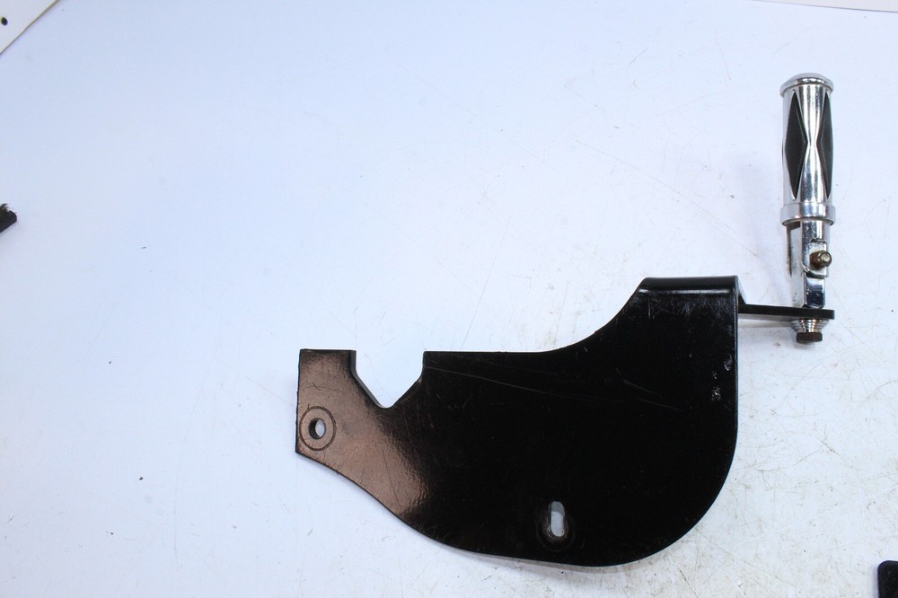 2011 CAN-AM SPYDER RS ROADSTER FRONT PEGS WITH BRACKET SUPPORT