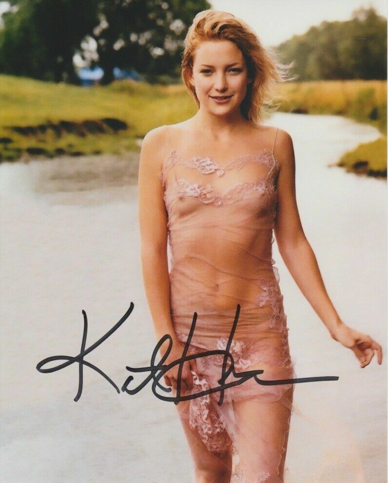 Kate Hudson Autographed 8 x 10 Glossy Photo Reproduction