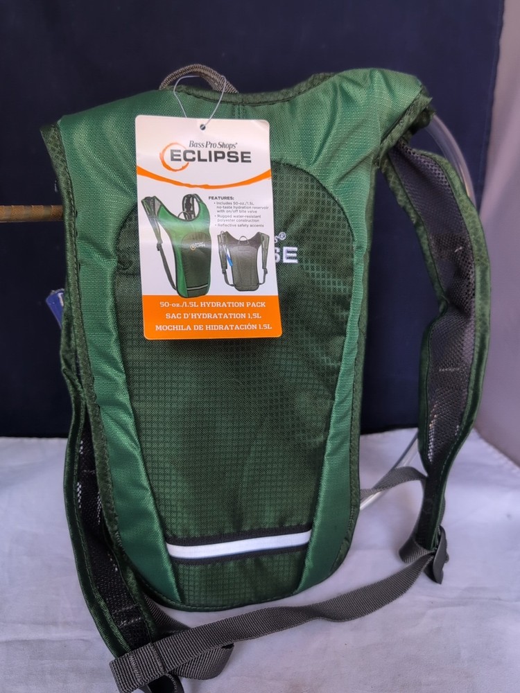 NWT Bass Pro Shops Eclipse 1.5L Hydration Fluids Backpack Reflective Adjustable