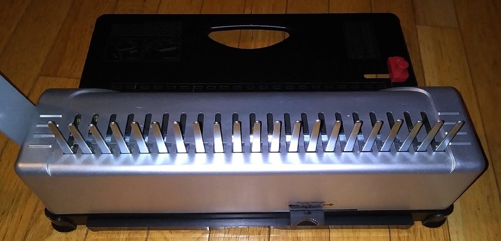 MAKEASY 21 HOLE MAKING BINDING MACHINE 21 PAGE PUNCHER, 450 BINDING CAPACITY