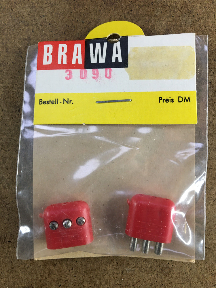 BRAWA 3090 Model Railroader Train Connector