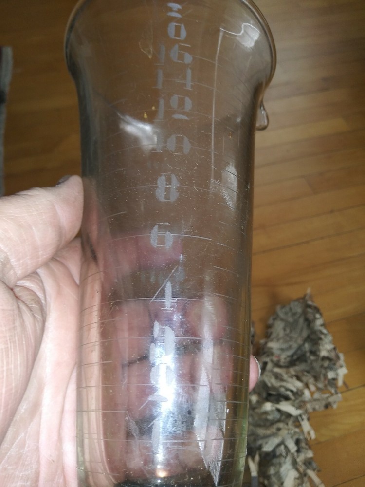 500 ml Graduated Cylinder. NOS