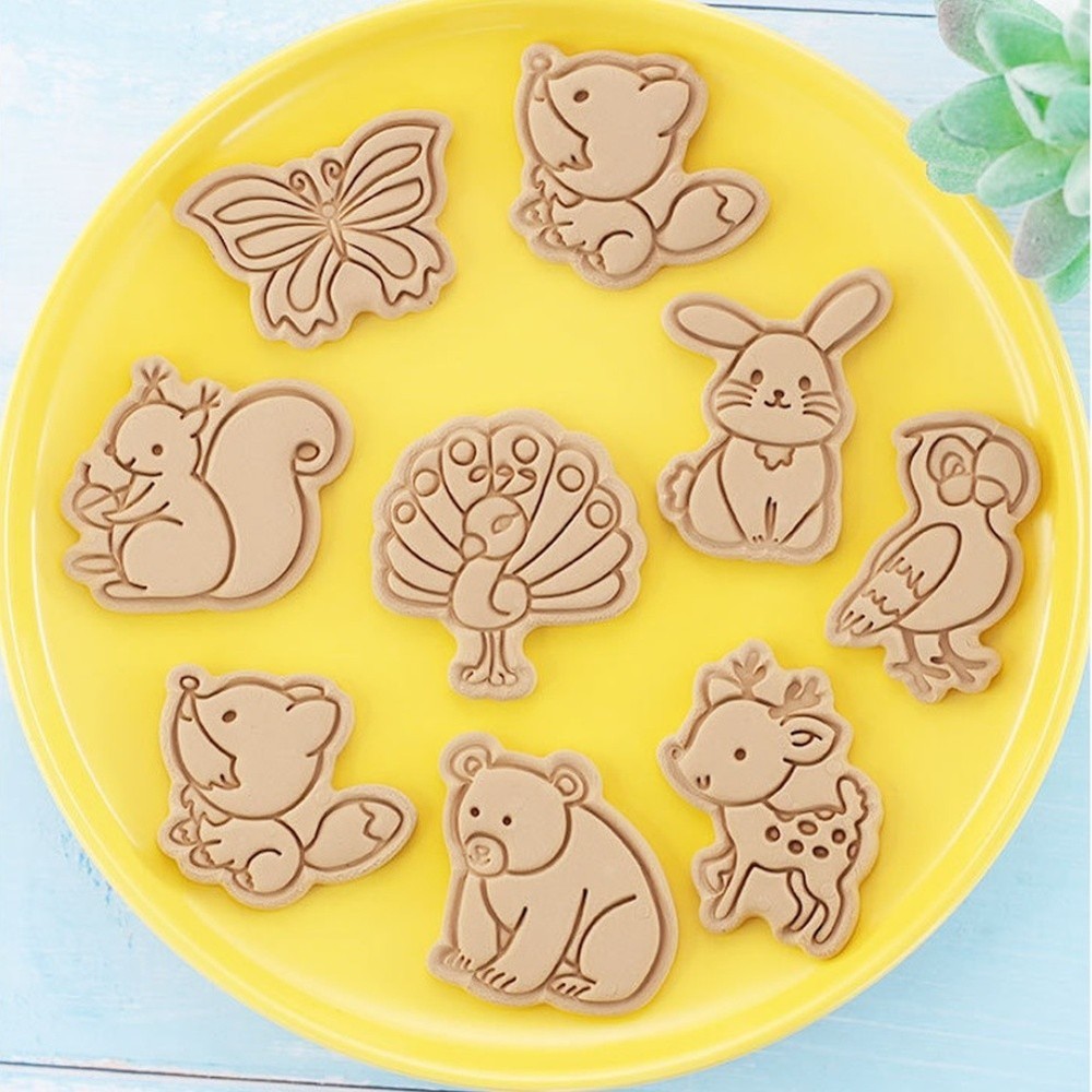 Animal Cookie Cutter Bear Shape Squirrel Shape Bunny Shape PP Material
