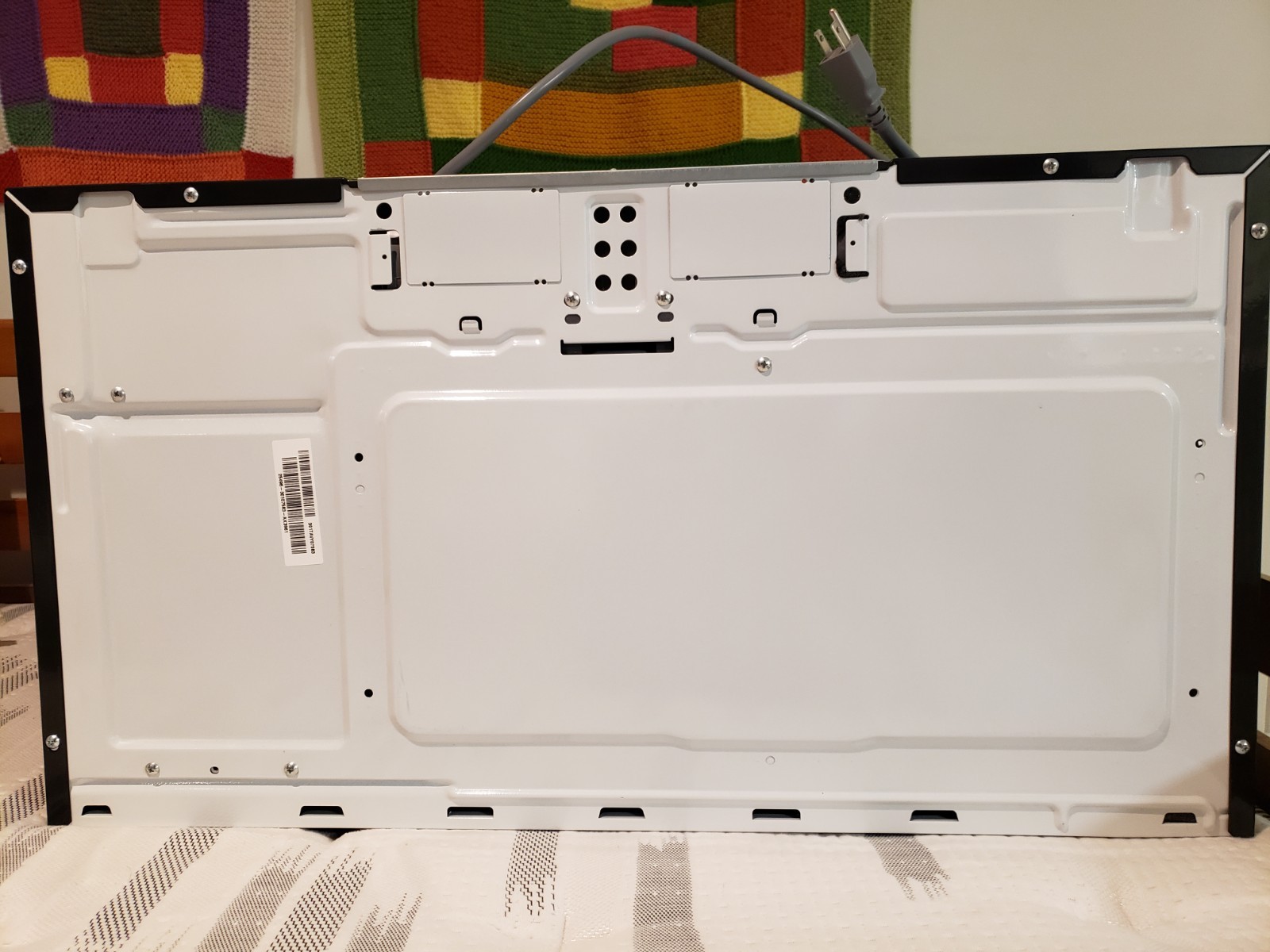 GE JVM3160DF8BB Over The Range Microwave Oven In Mint Condition