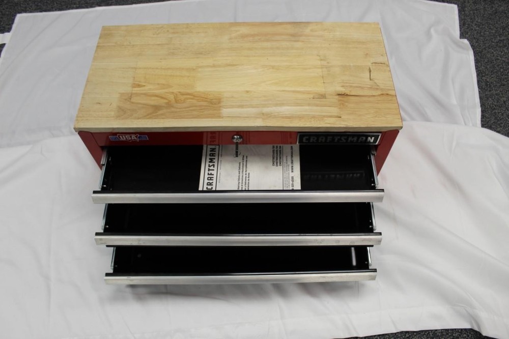 Craftsman Middle Tool Chest Locking 3 Drawer 2000 Series 26" Width (B)