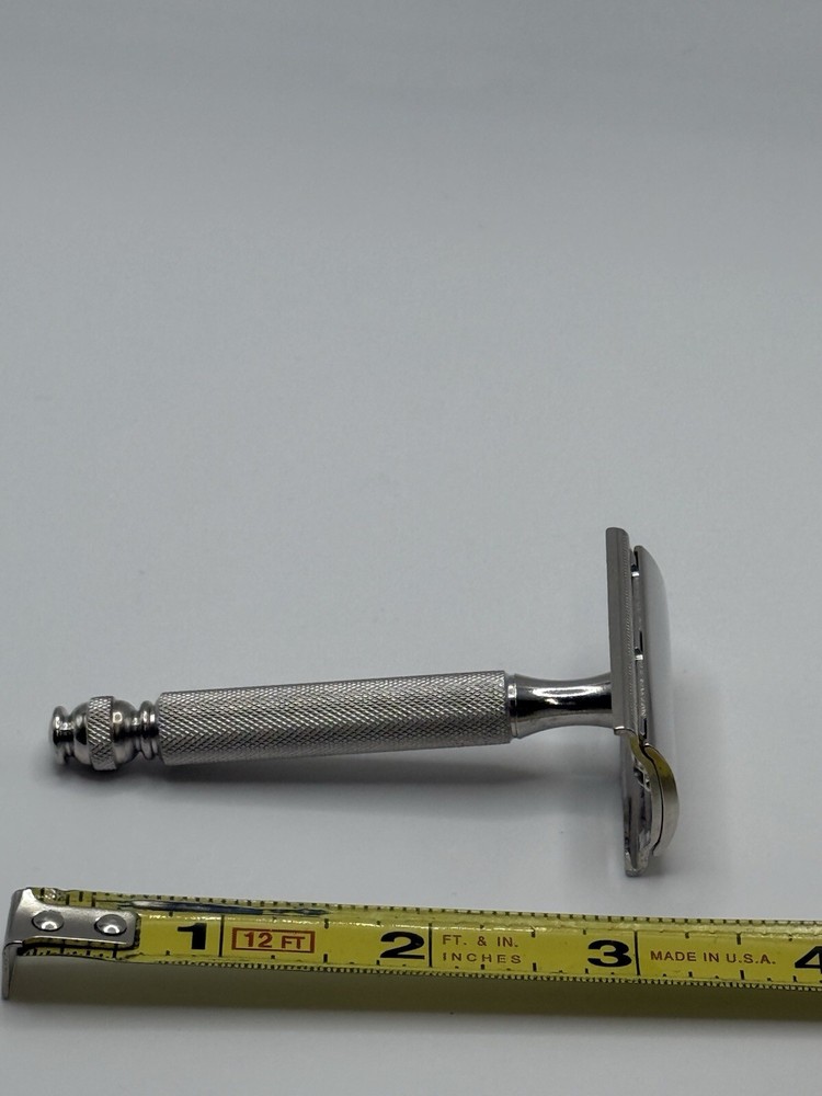 Vintage Gillette DE Silver Razor Date Code A1