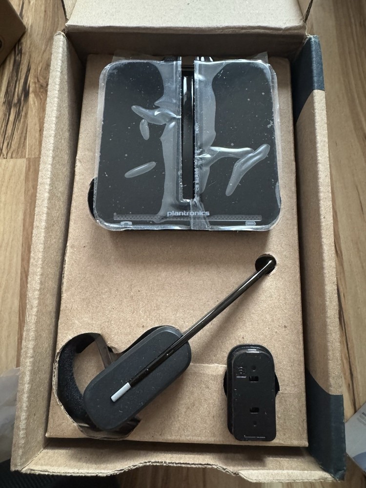 Plantronics CS540 Wireless Headset System - New Open Box