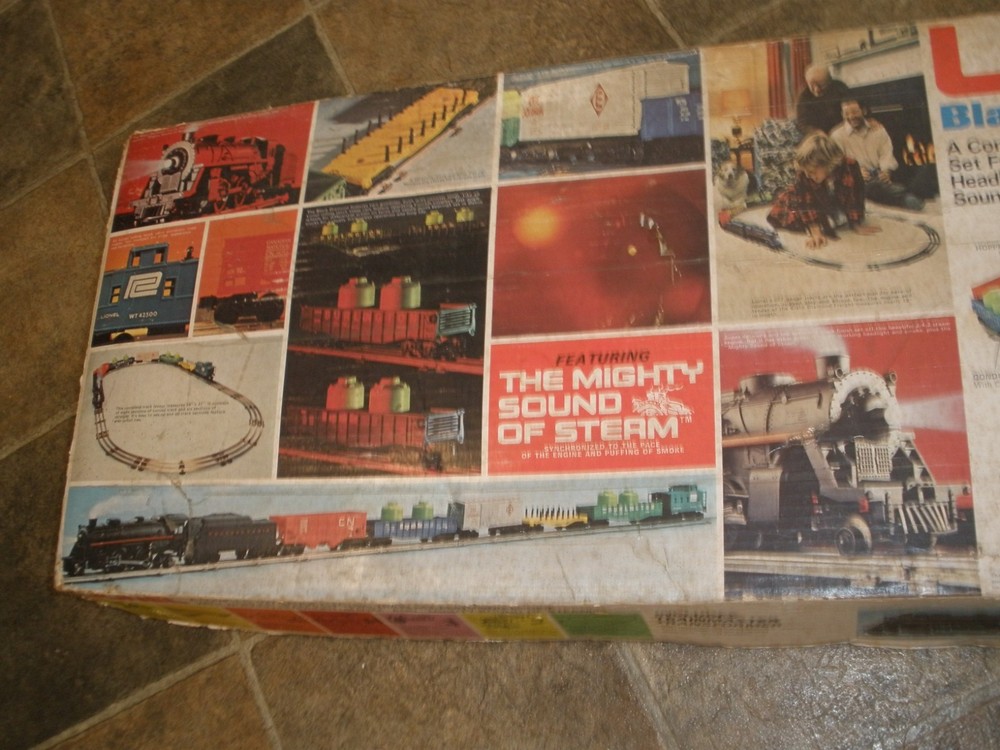 VINTAGE LIONEL BLACK DIAMOND EXPRESS TRAIN SET IN BOX (UNTESTED)