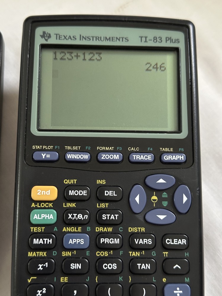 TEXAS INSTRUMENTS TI-83 PLUS Graphing Calculator with Cover WORKS TESTED