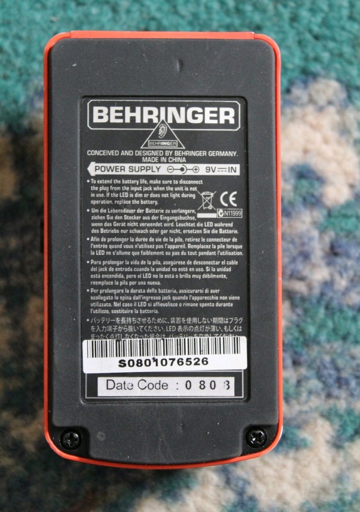 Behringer Ultra Fuzz Guitar Effect Pedal VG Tested US