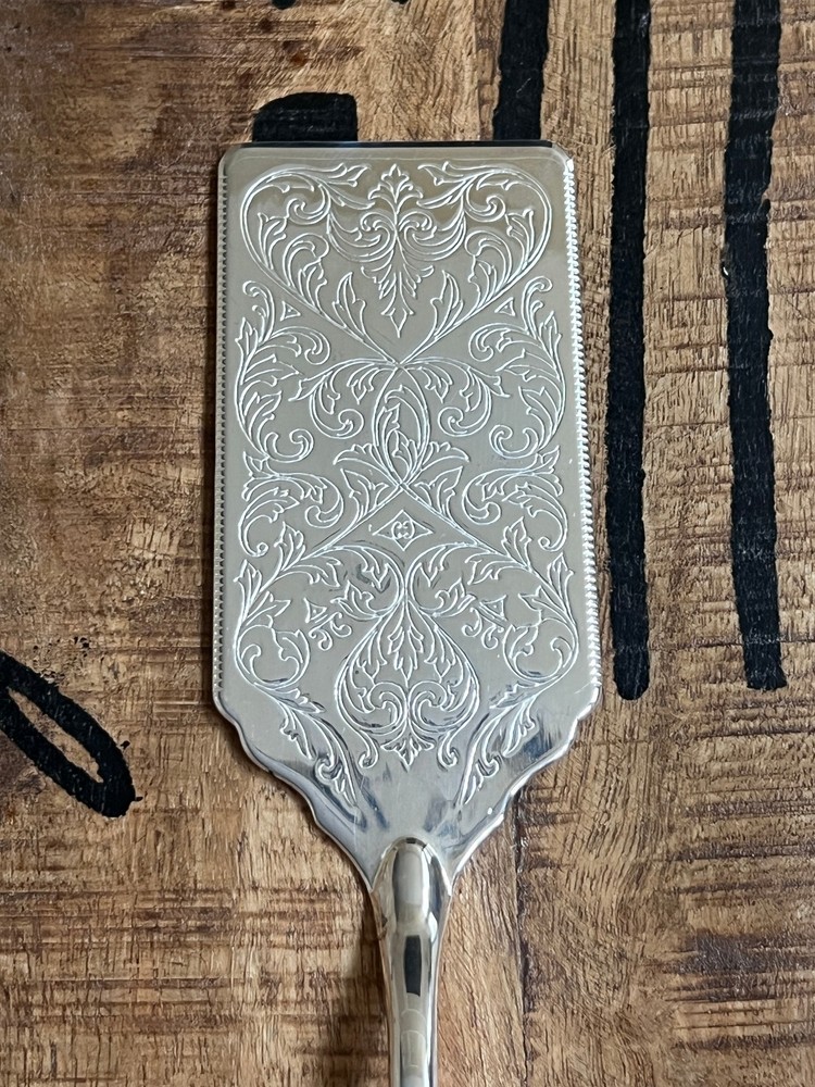 Vintage Kings Pattern Silverplate Pie Cake Lasagna Server 12" Made in Italy