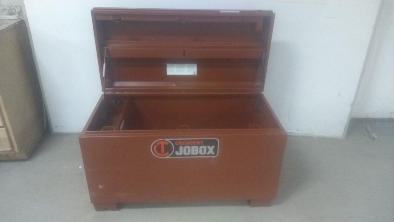 Crescent Jobox 2-653990 10.5 Cu Ft Storage Capacity Brown Steel Jobsite Box
