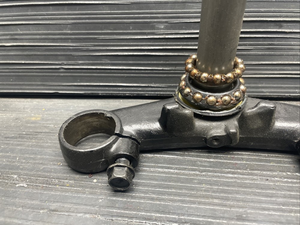 2013 Honda CBR250R Bottom triple tree #920245