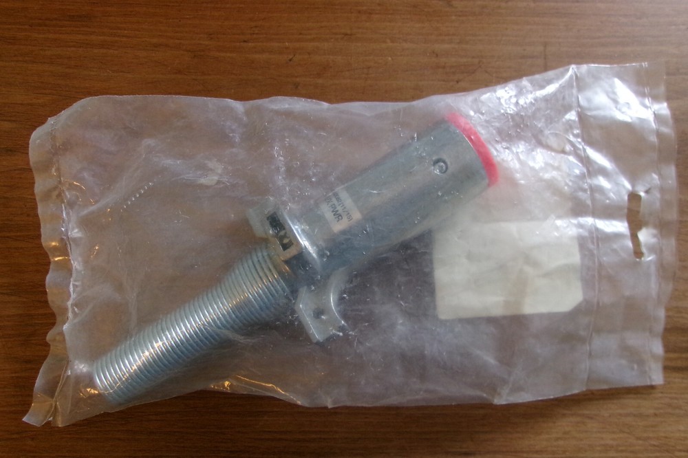 NIP ~ TECTRAN Vertical Dual Pole Plug Assembly with Spring Guard, # 670-29SG