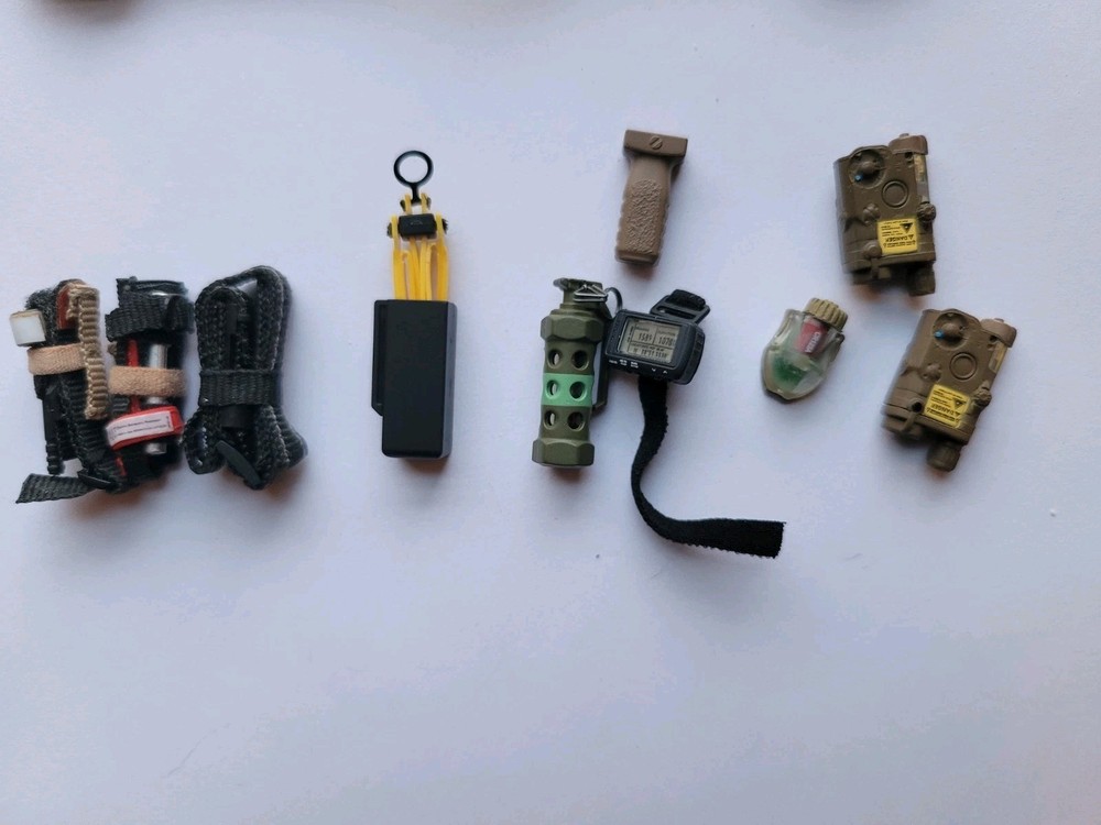 1/6 Scale Assorted Items Tourniquets PEQ Easy Simple