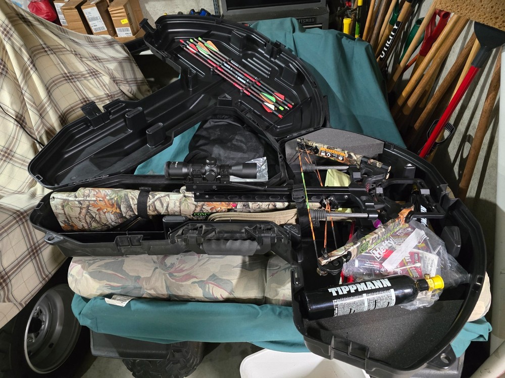 PARKER CONCORDE AUTO LOADING CROSSBOW - SLIGHTLY USED WITH EXTRAS