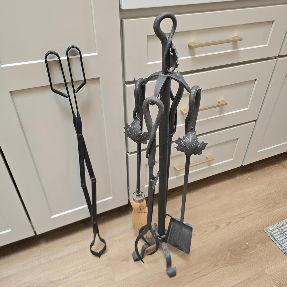 Minuteman Maple Leaf Fireplace Tool Set