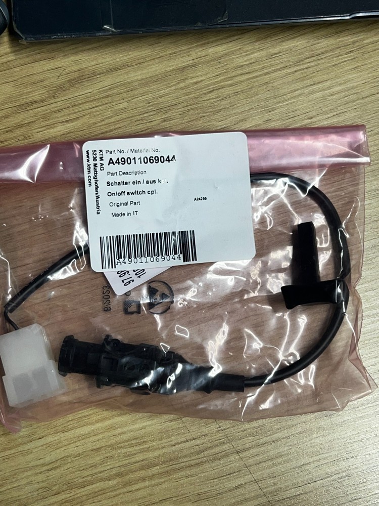 Husky headlight switch 2024 TE/FE NEW STYLE Push button  #A49011069044
