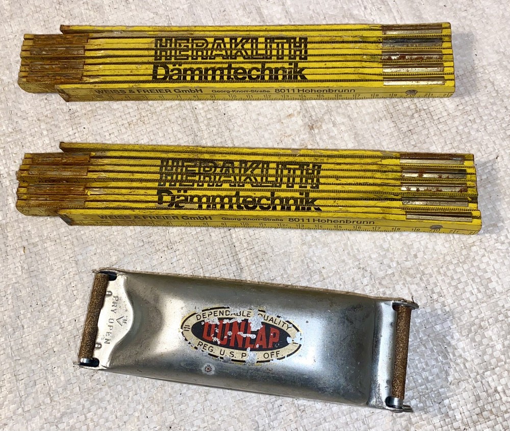 VINTAGE CARPENTER TOOL LOT DUNLAP HAND SANDER & TWO FOLDING RULES