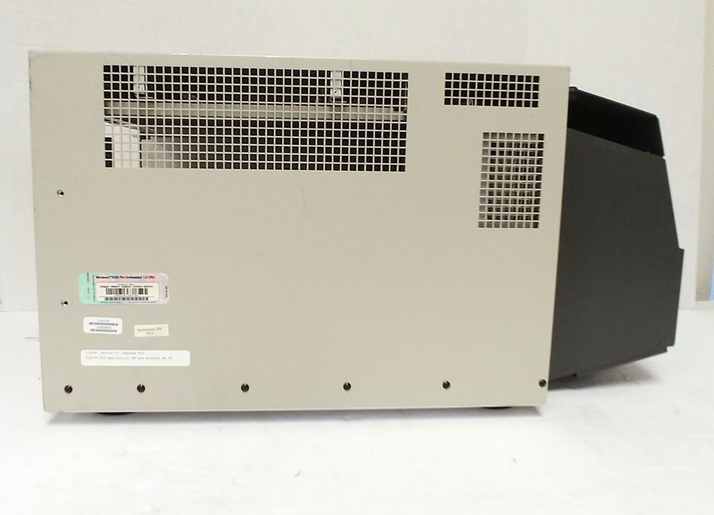 Tektronix TLA720 Logic Analyzer, Mainframe, 12-slot