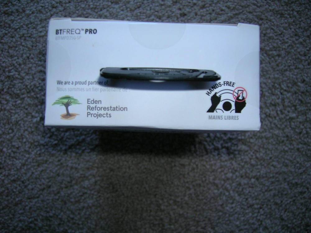 Wireless Hands-free Car Kit Scosche BTFREQ (2 USB Charging Ports) FM Transmitter