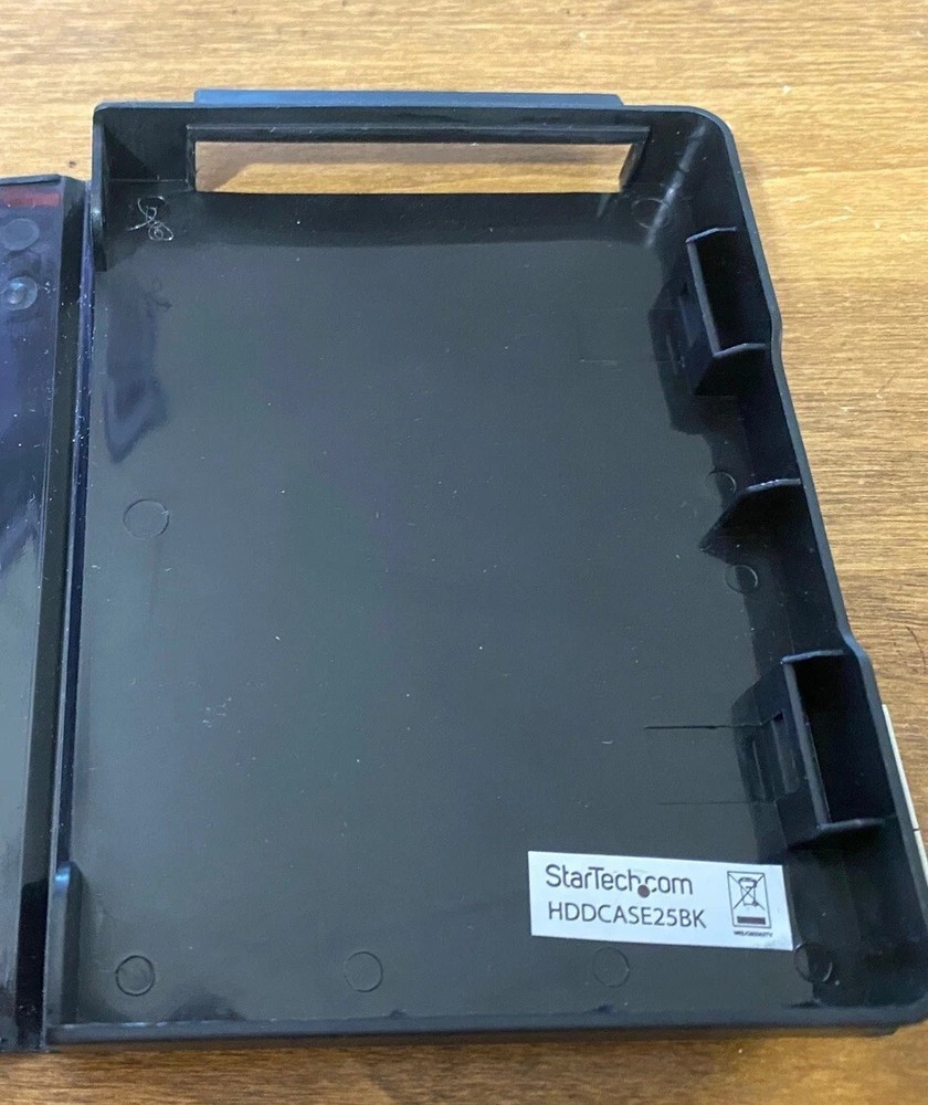 Star Tech HDD Hard drive Storage Case w/ SATA Opening