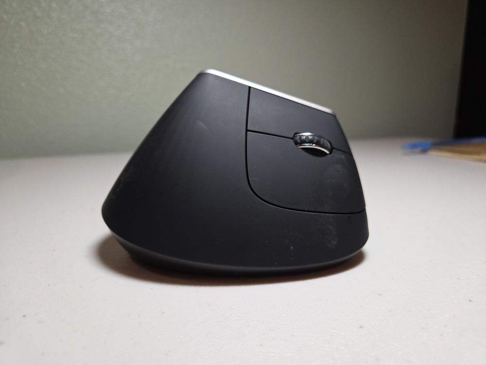 Ergonomic Optical Wireless Vertical Ergonomic Mouse Black usb dongle included