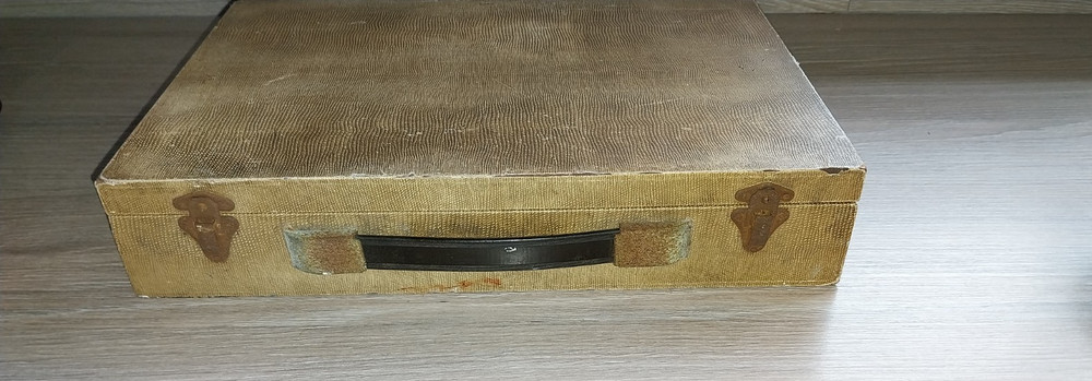 VINTAGE EVER READY BATRYMAX RADIO B107