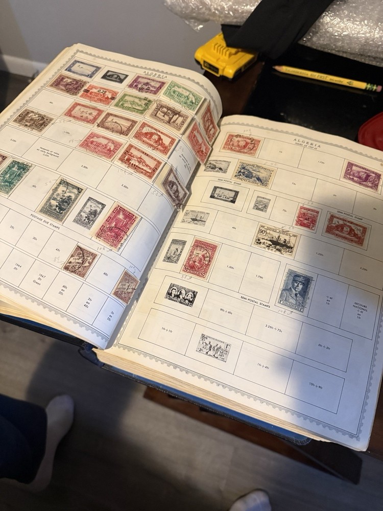 The Master Global Stamp Album by Minkus Publications With Stamps