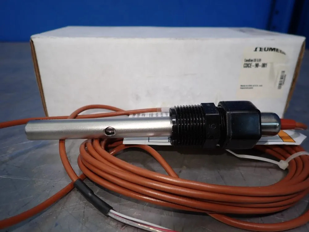 OMEGA CDCE-90-001 CONDUCTIVITY SENSOR 12250270714