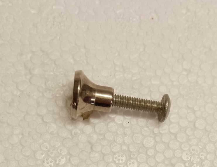 PAIR VINTAGE CHROME 5/8 IN. PLATED ROUND DRAWER OR DOOR KNOBS OR PULLS