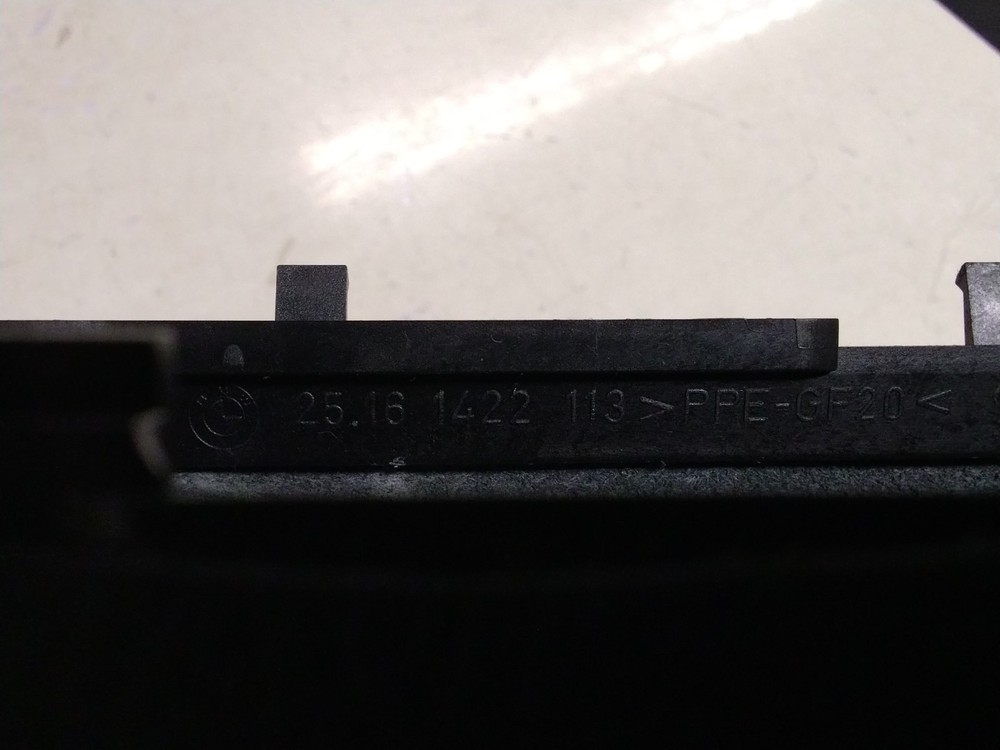 BMW E38 7 SERIES AUTOMATIC GEAR STICK GAITER 1422113.