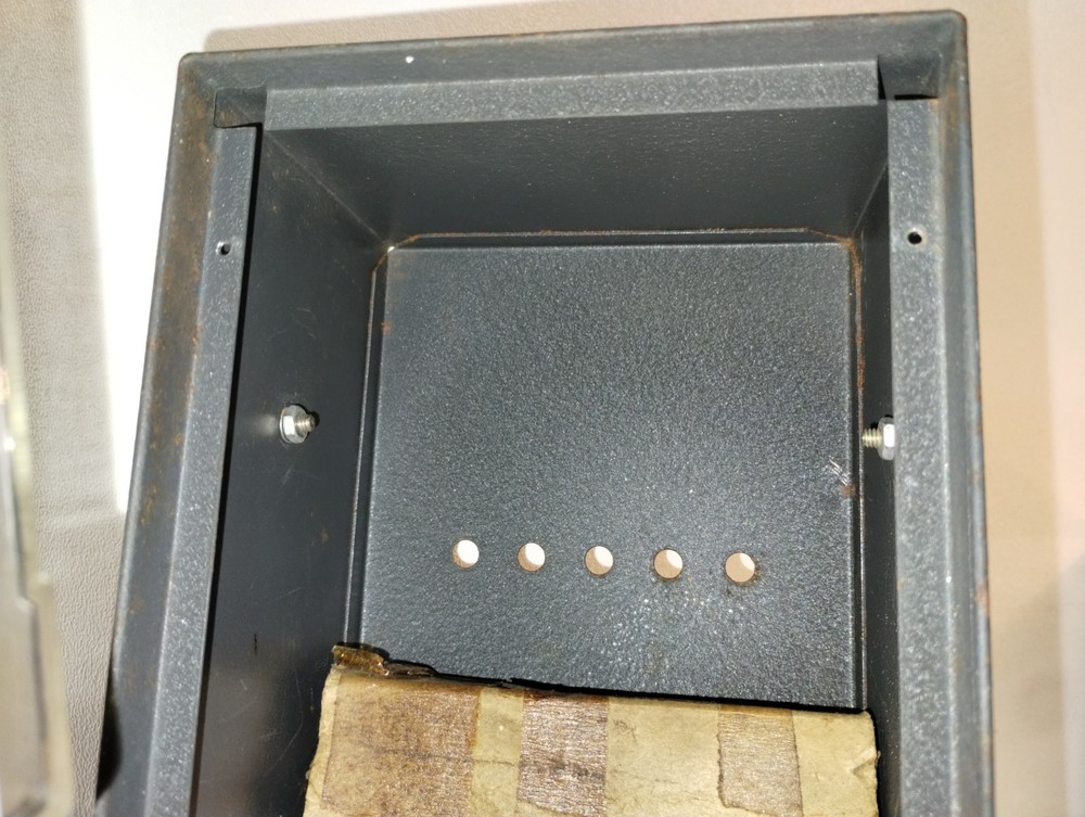 DeVry Institute Of Technology Transistorized Meter, Needs Restoration, Complete.