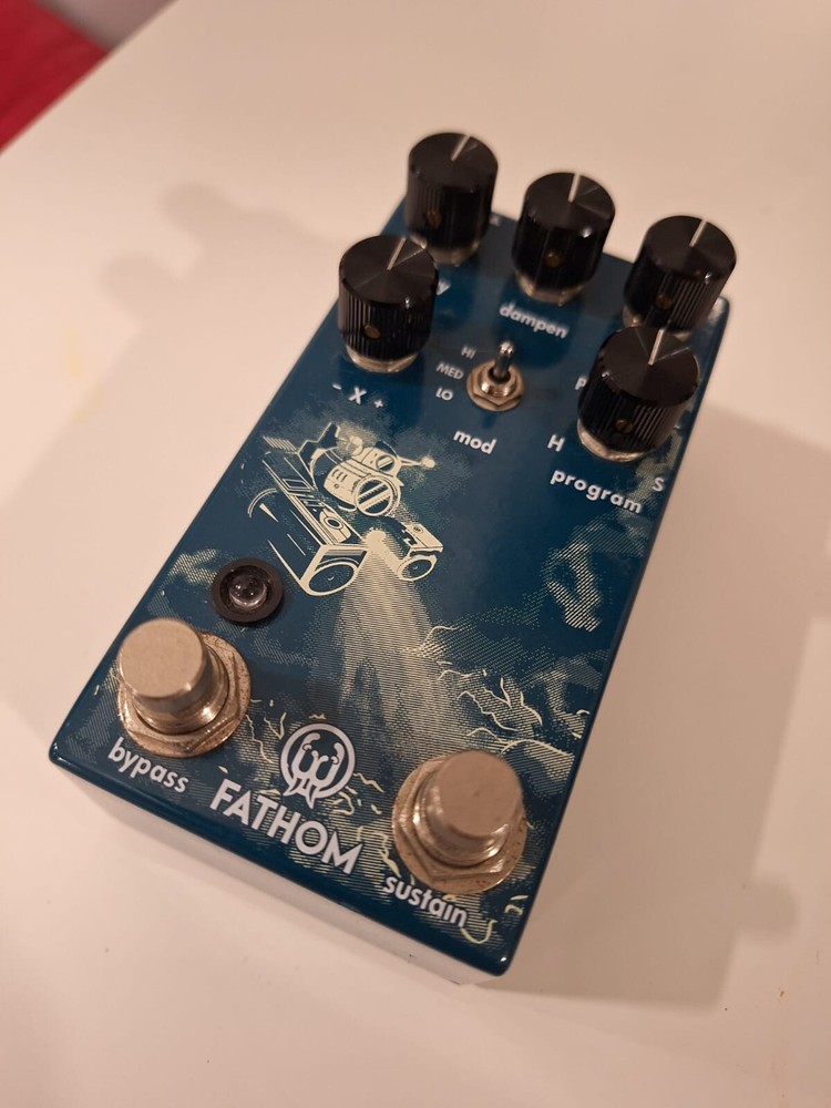 Walrus Audio FATHOM Multi Function Reverb Guitar Effect Pedal.