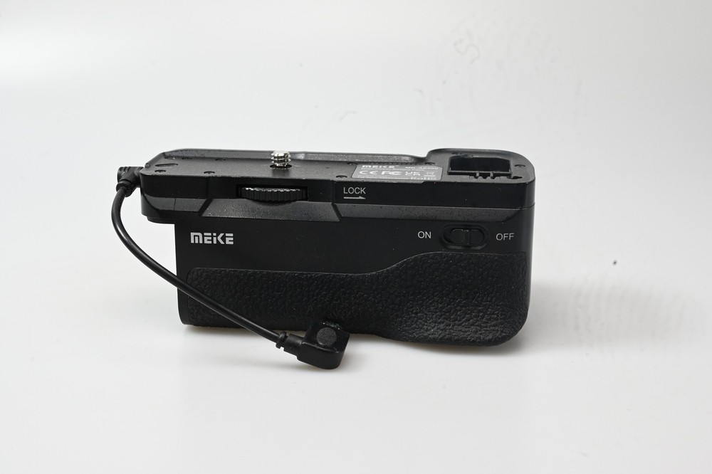 MISC Battery Grip for Sony A6000,A6300 #G387