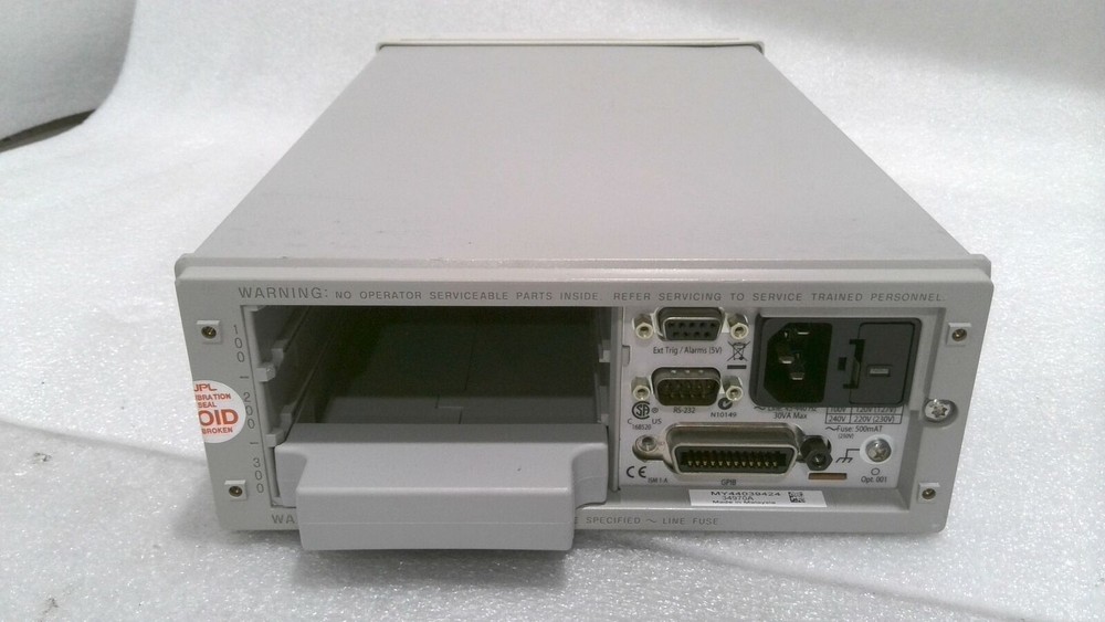 AGILENT 34970A DATA ACQUISITION / SWITCH UNIT, 3-SLOT MAINFRAME, GPIB, RS232