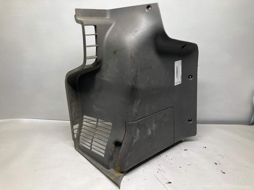 2006-2015 Peterbilt 386 TRIM OR COVER Dash Panel - Used