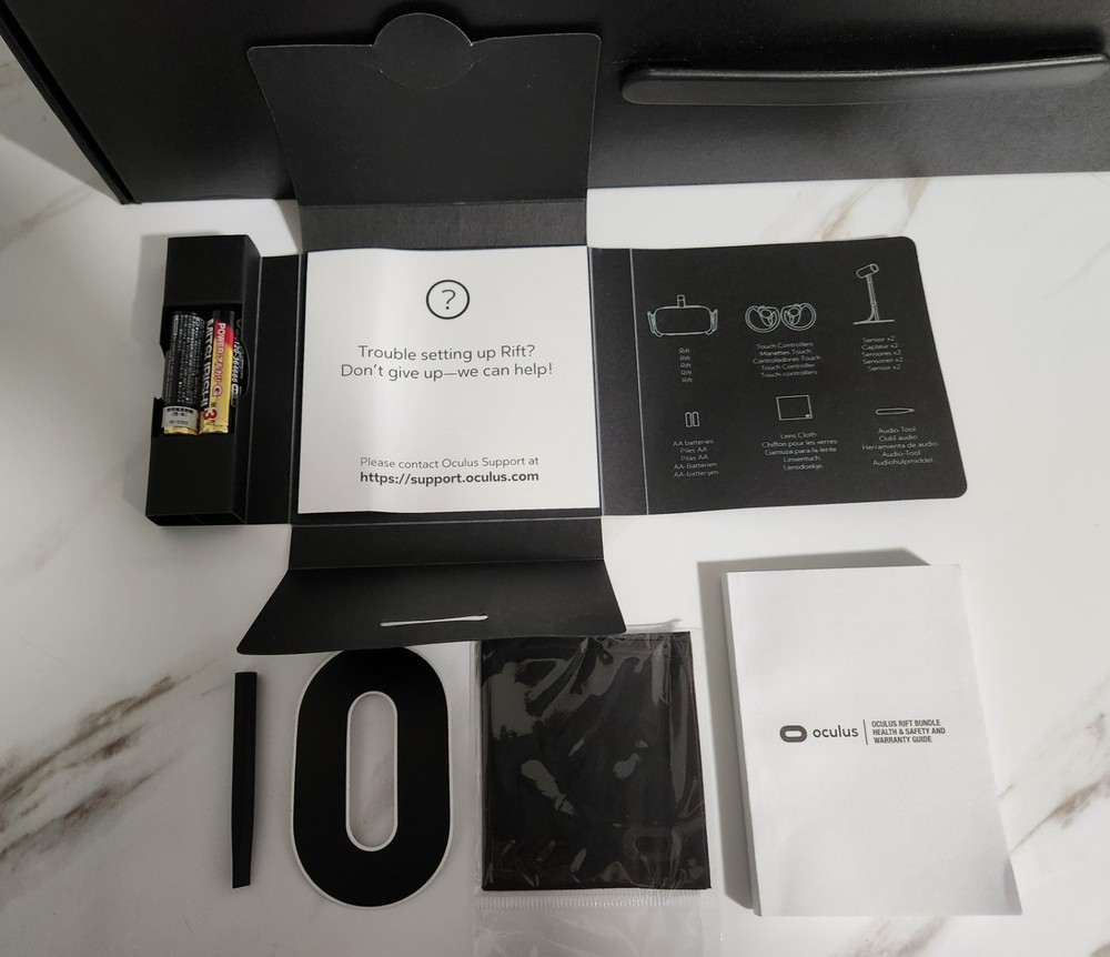 Meta Oculus Rift CV1 virtual reality headset system bundle Brand New Unused