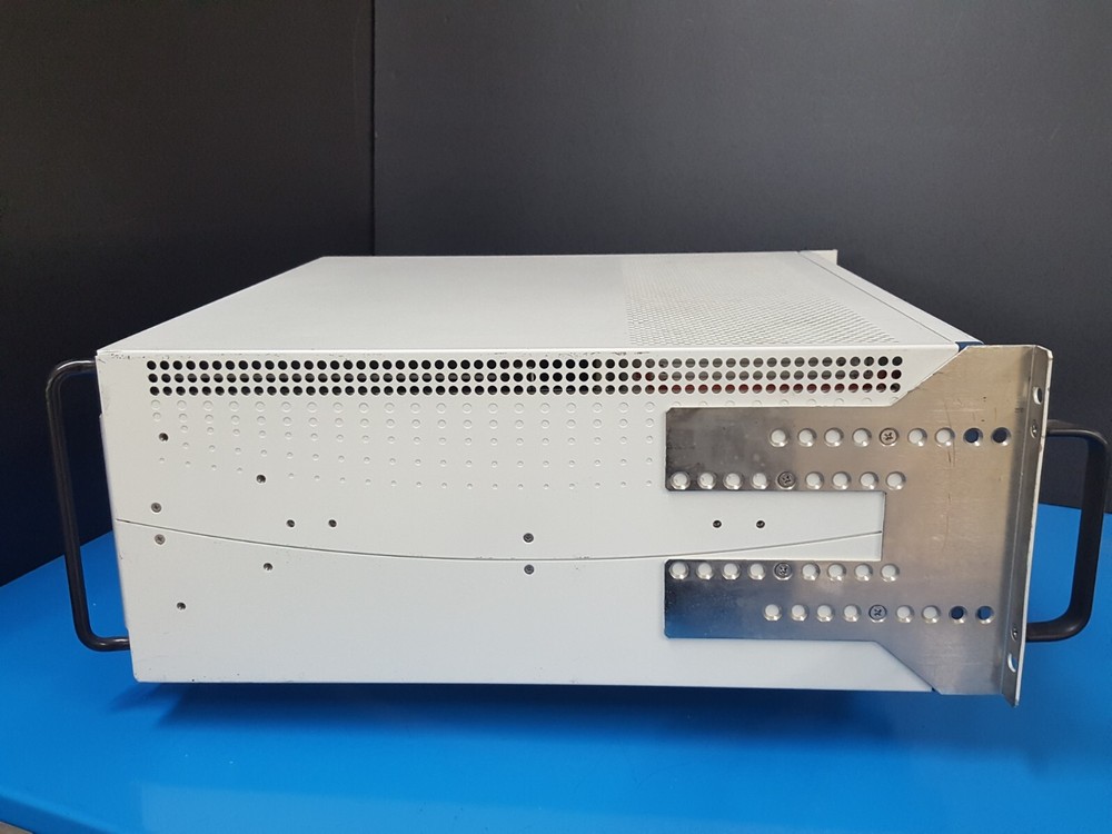 Aeroflex 82547 : PXI Mainframe 18 slots (315)