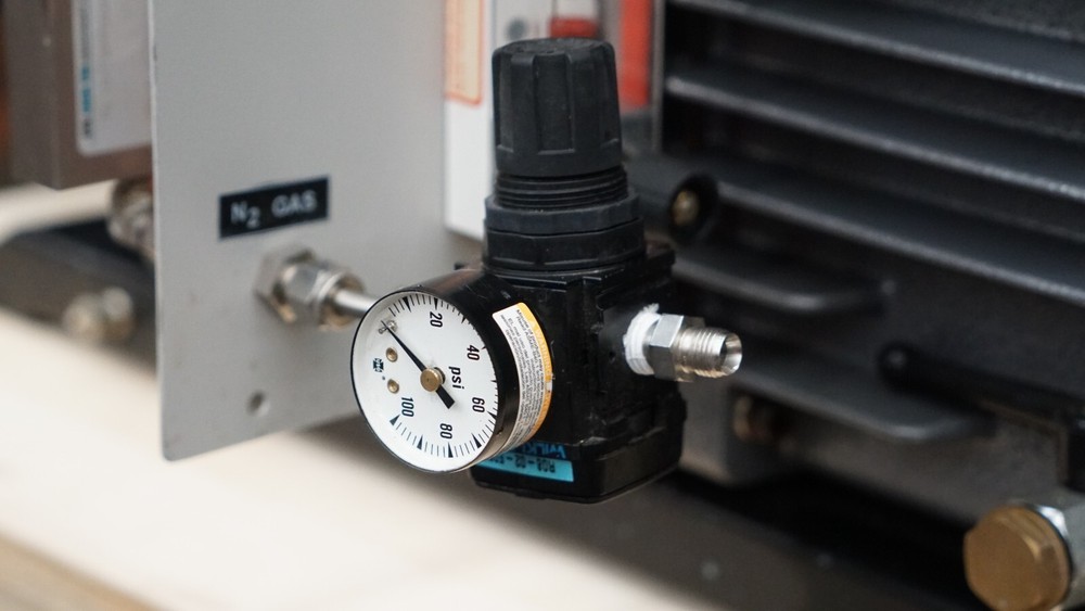 EDWARDS E2M40 PFPE Rotary Vane Two-Stage Vacuum Pump 3PH