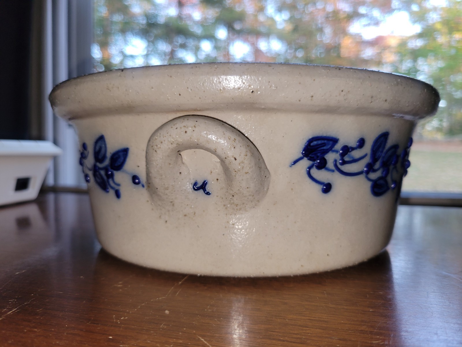 9.25"x3.5" Salmon Falls Blueberry Basket Cassarole Bowl Lidded 1995