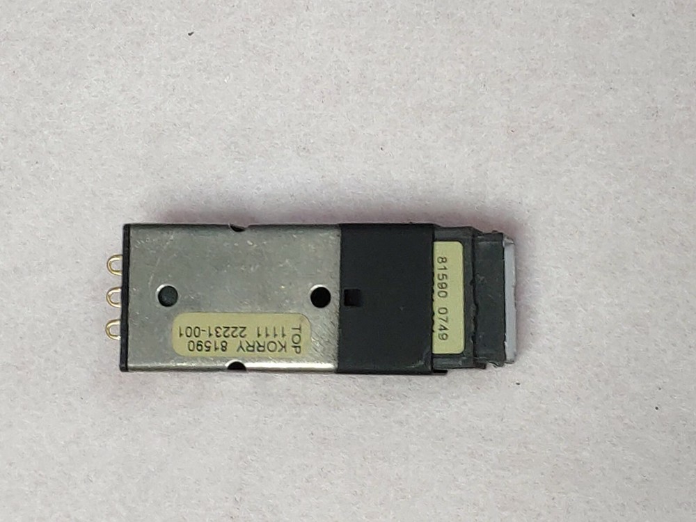 NEW** KORRY ELECTRONICS Korry Push Switch 81590 P/N:22231-001