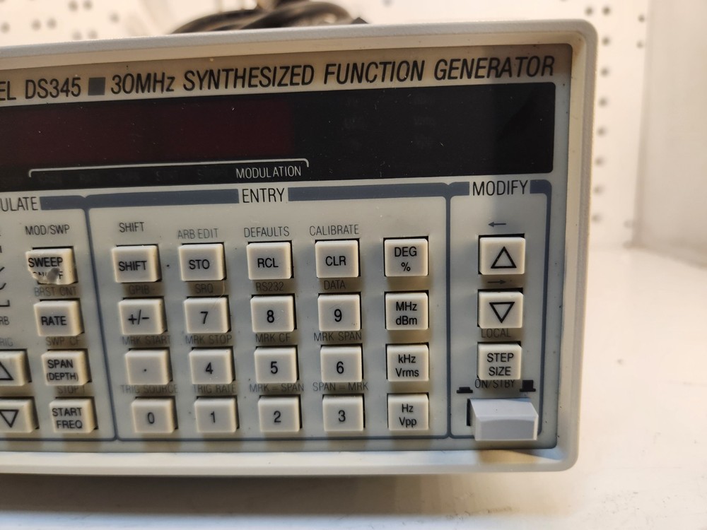 Stanford Research Systems (SRS) DS345 30 MHz Synthesized Function Generator
